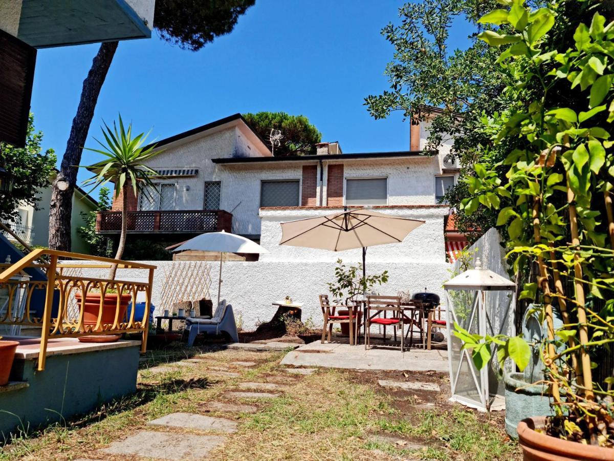 Villa Versilia Lido di Camaiore Exterior photo